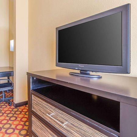Quality Inn & Suites Montgomery East Carmichael Rd Экстерьер фото