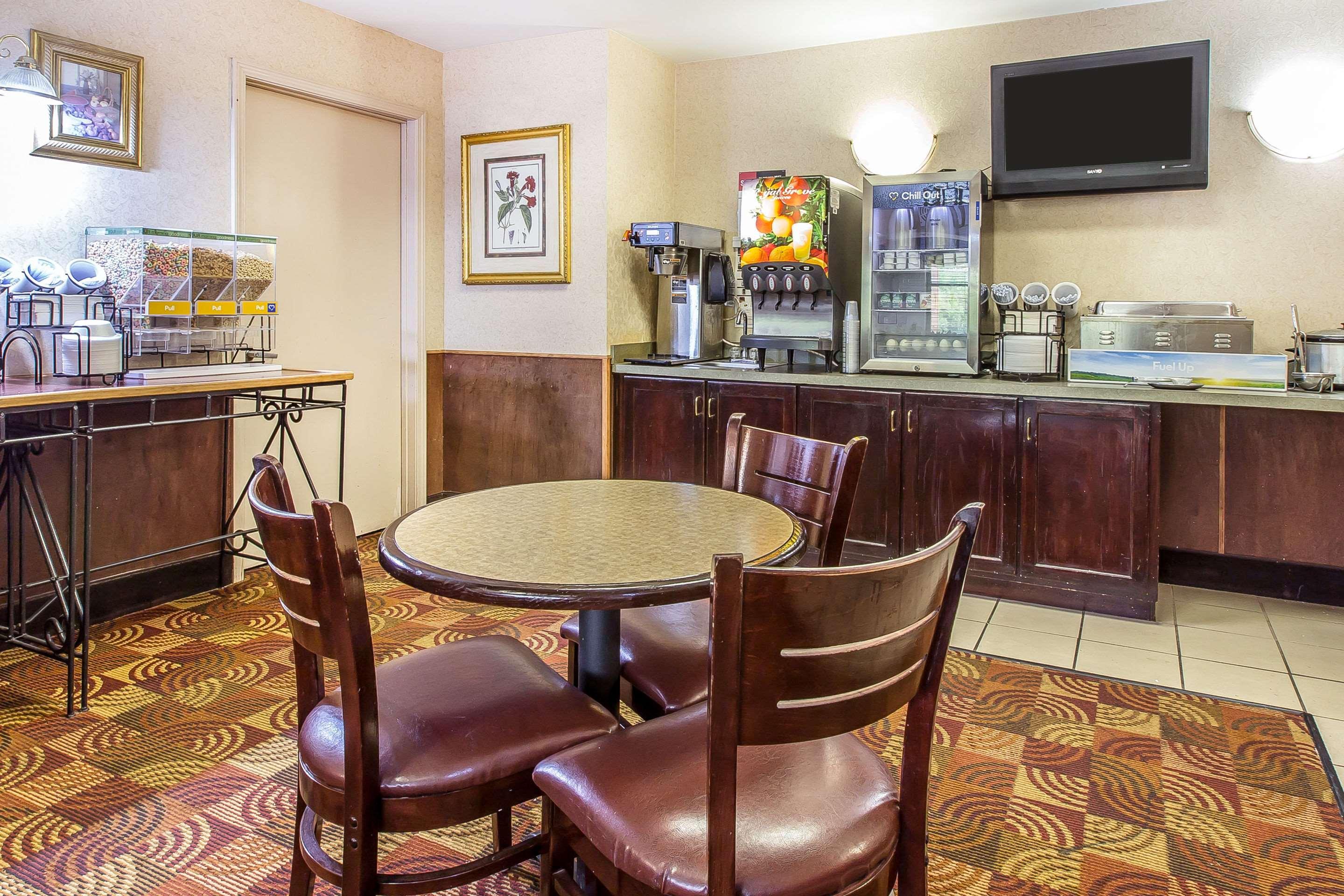 Quality Inn & Suites Montgomery East Carmichael Rd Экстерьер фото